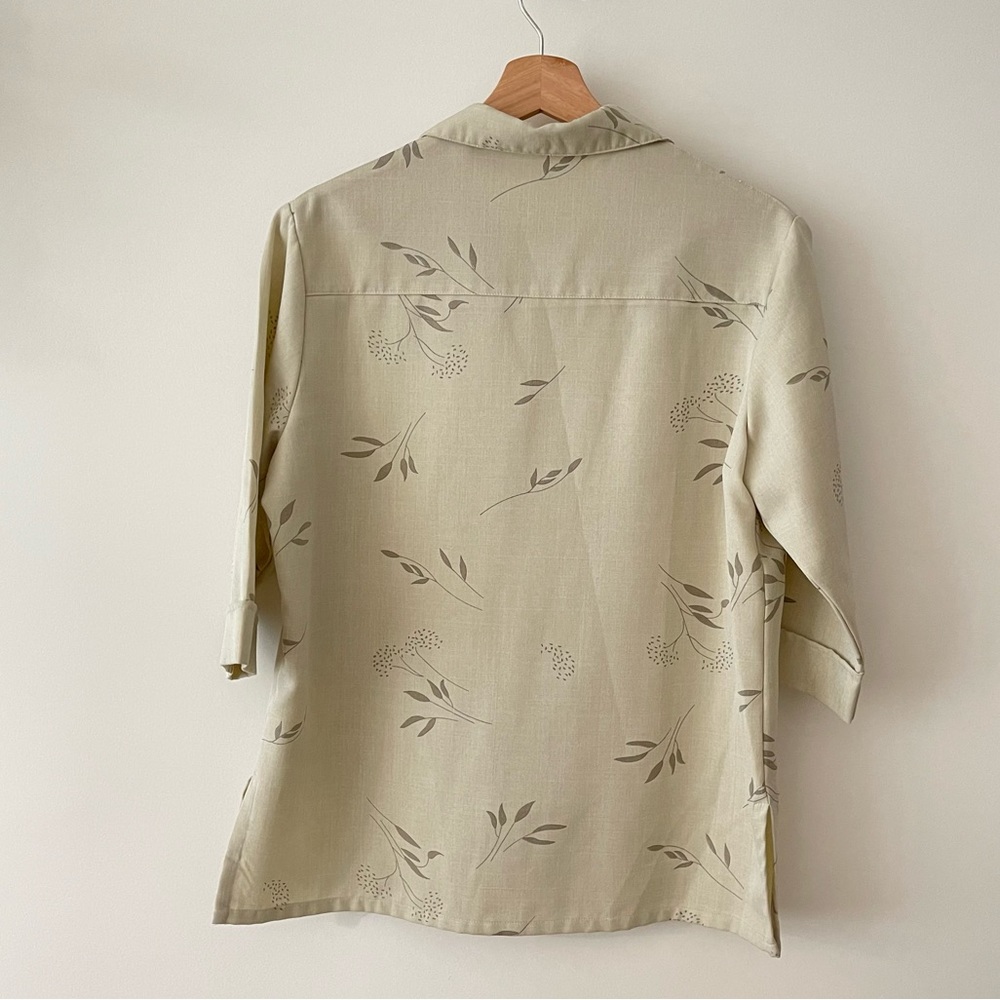 Vintage floral button up blouse - Picture 2 of 7